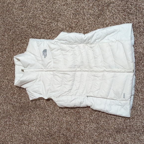 The North Face Jackets & Blazers - The North Face 550 Vest